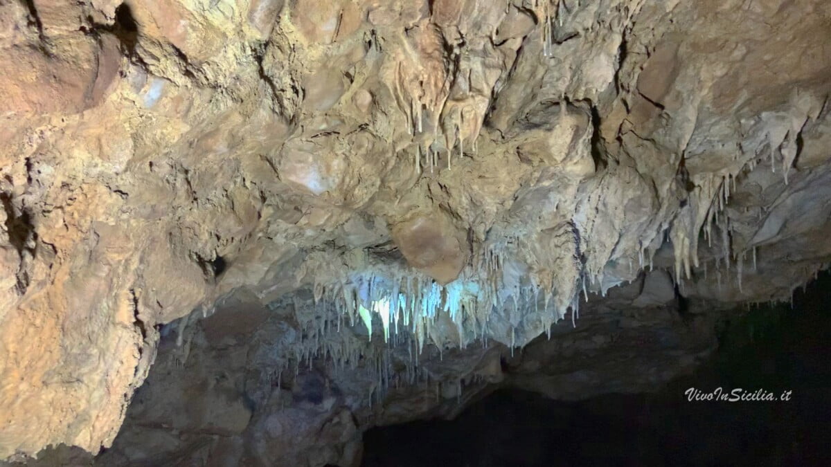 grotta del lauro