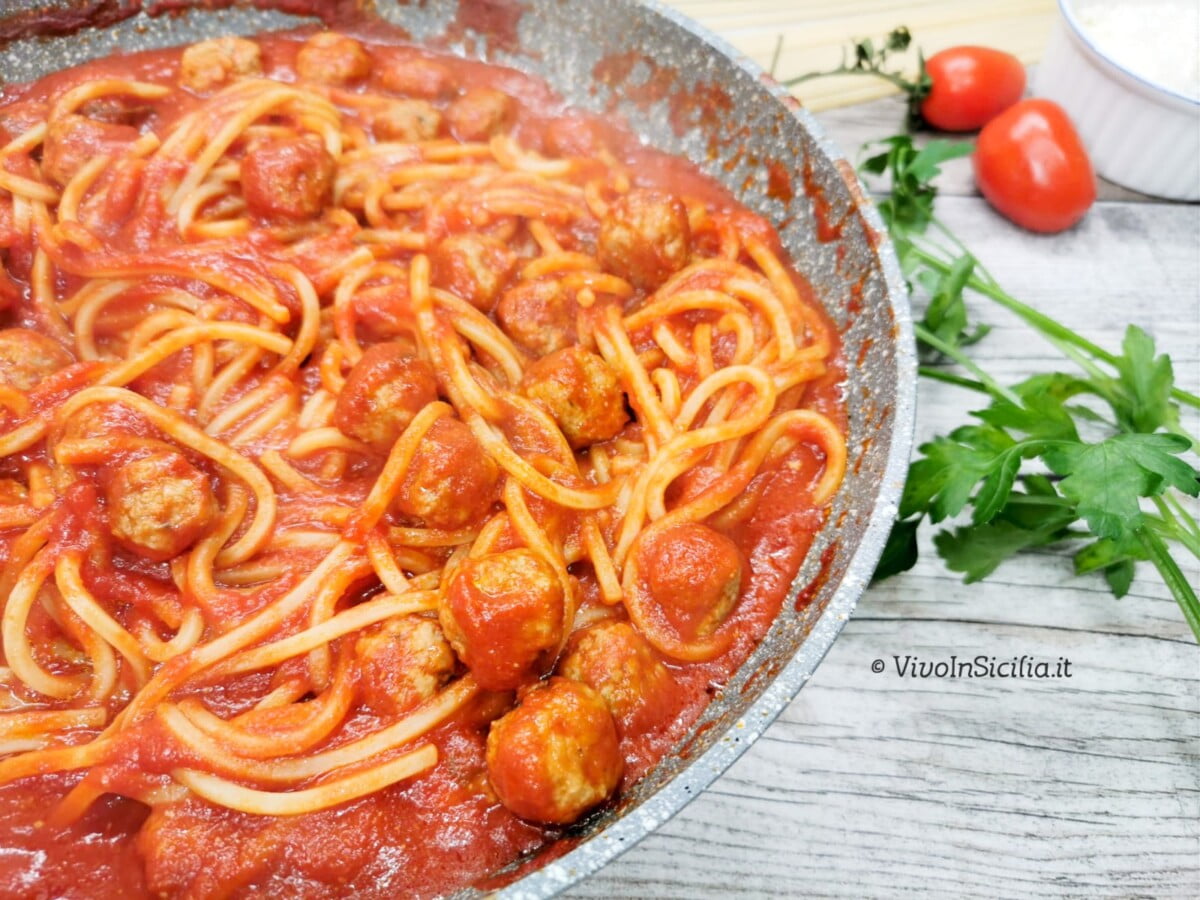 Pasta con le polpette