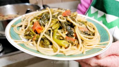 spaghetti con verdure spontanee